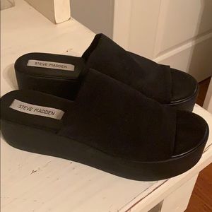 Steve Madden black platforms